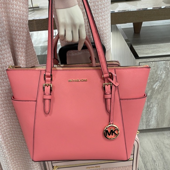 MICHAEL KORS Charlotte Large Leather Top-Zip Tote
Tea Rose - Picture 6 of 16